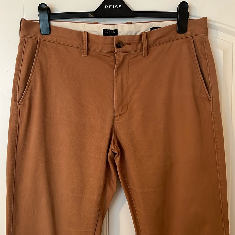 J. Crew Factory - Straight Fit-Flex Chinos (Tan/Camel)